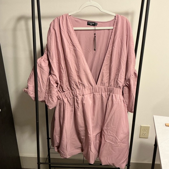 Mauve Puff Sleeve Puffball Hem Dress - Picture 2 of 3